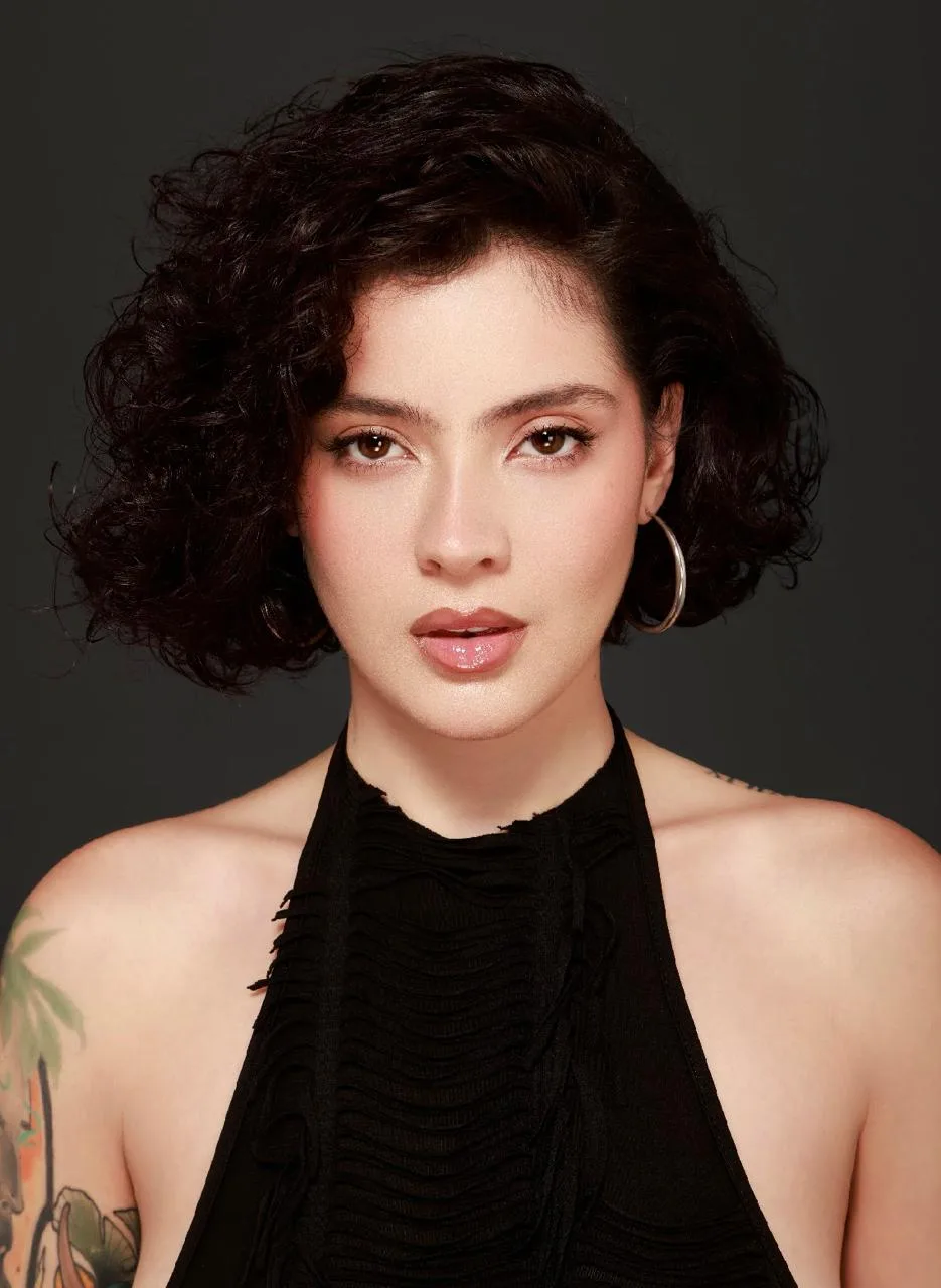 Vanessa Villa — foto 1